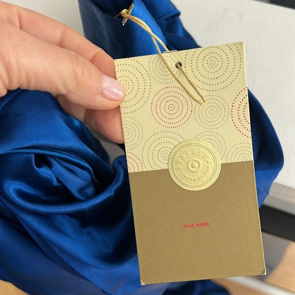 Target 100% Silk Sz L/XL Unisex Robe New with Tags - Picture 5 of 8